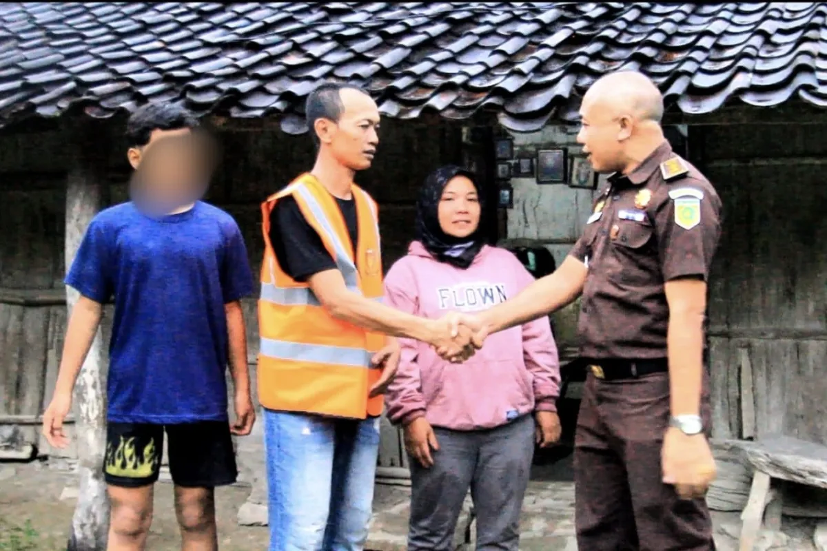 Kejari Surabaya Luncurkan Penuntutan Restoratif Pertama Pasca KUHAP Baru