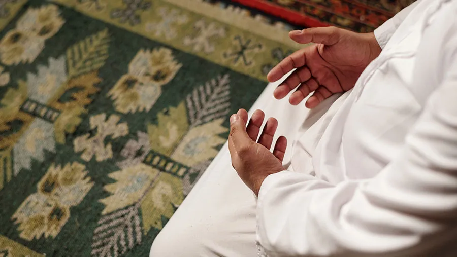 Keutamaan Tarawih Berjamaah dan Nilai Ibadah Sendirian