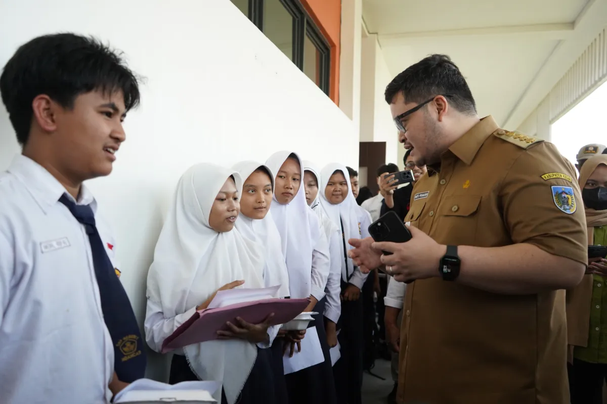 Mas Dhito Tegaskan Prioritas Pendidikan dan Kesehatan di Tengah Efisiensi Anggaran