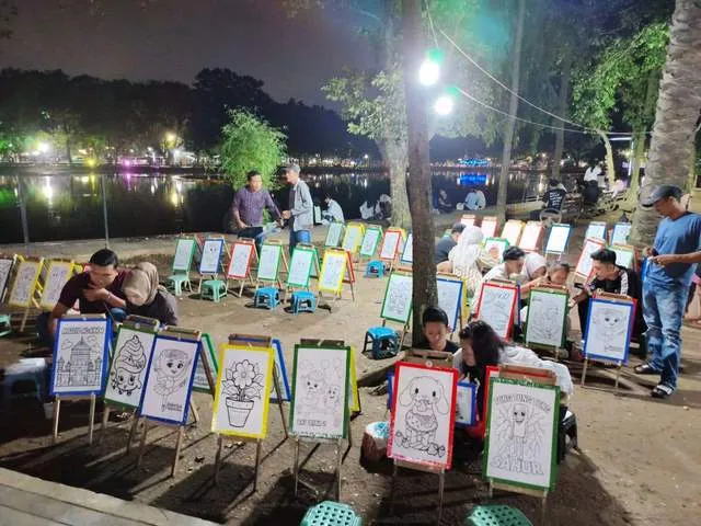 Mewarnai Styrofoam: Tren Kreatif Dewasa dan Remaja di Palembang