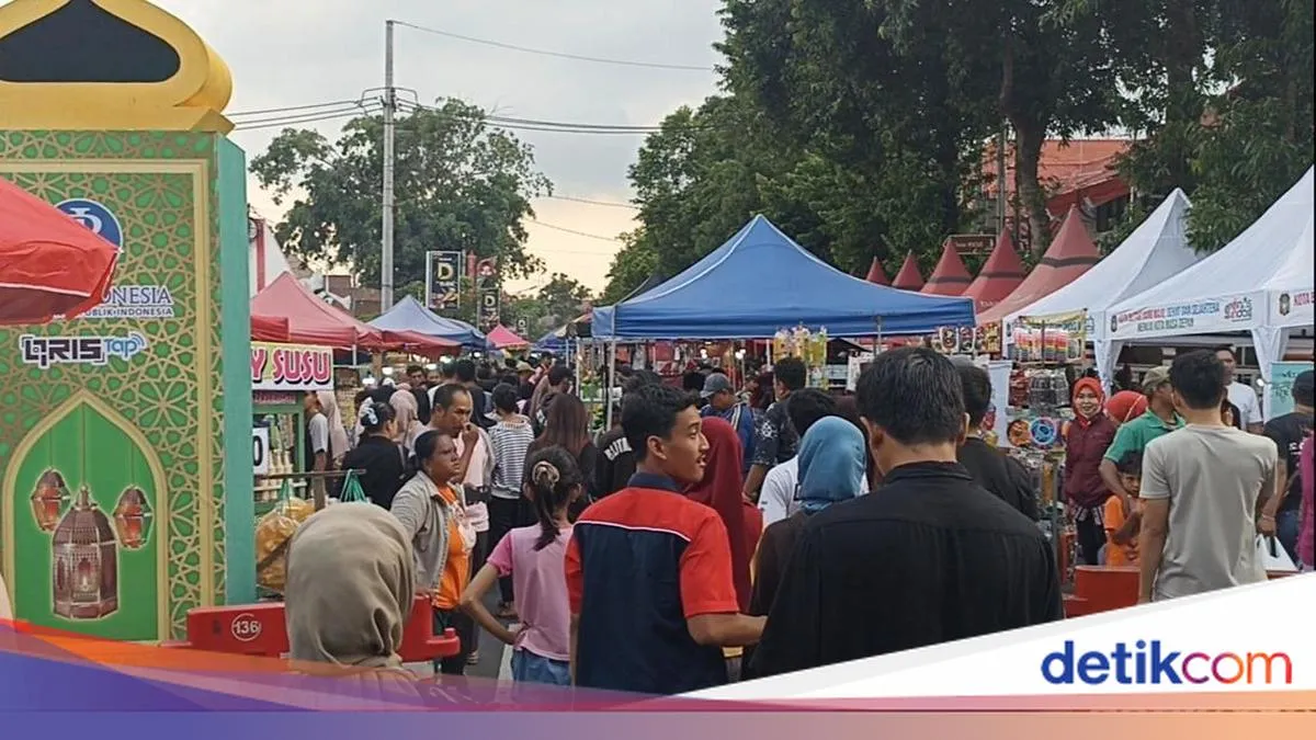 270 Pedagang Ramaikan Pasar Takjil Ramadan di Blitar