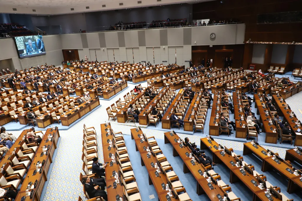 DPR Setujui MKMK Tak Berwenang Proses Laporan Terhadap Adies Kadir