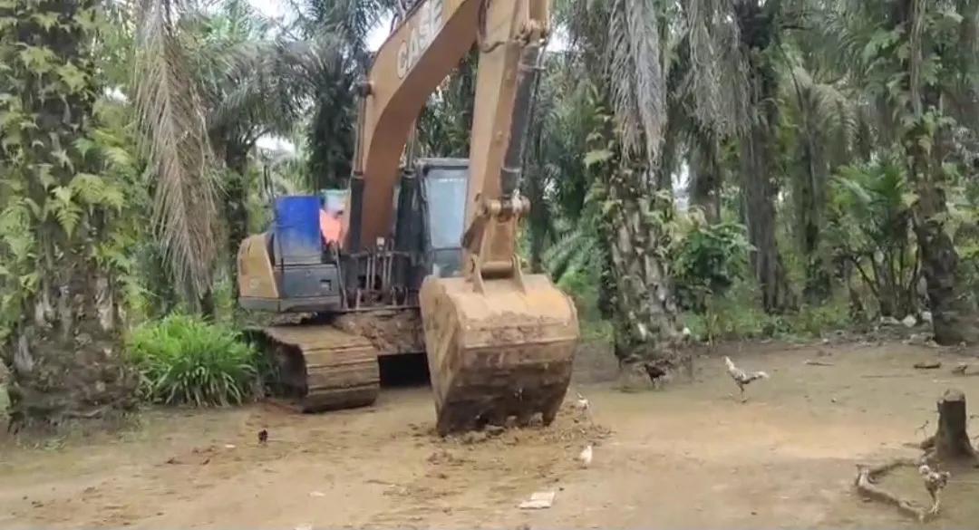Alat Berat Diduga untuk PETI Masuki Tabir Barat, Warga Pertanyakan Pengawasan Hukum