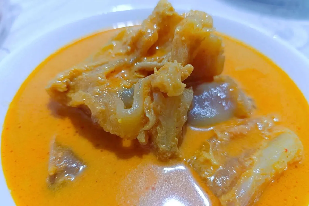 Gulai Tunjang: Menu Istimewa Berbuka Puasa di Padang