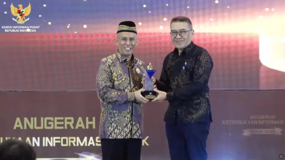 ITB Terima Penghargaan Keterbukaan Informasi Publik 2025 dengan Kualifikasi Informatif