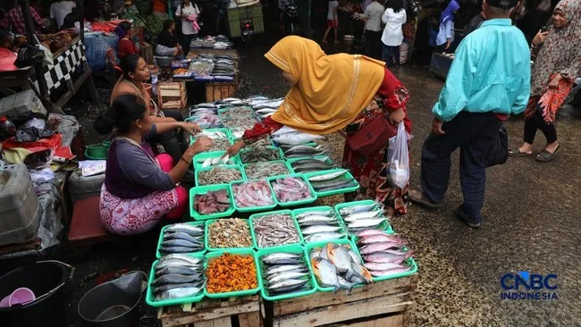Lonjakan Permintaan Ikan Menjelang Ramadan Mendorong Penjualan di Pasar