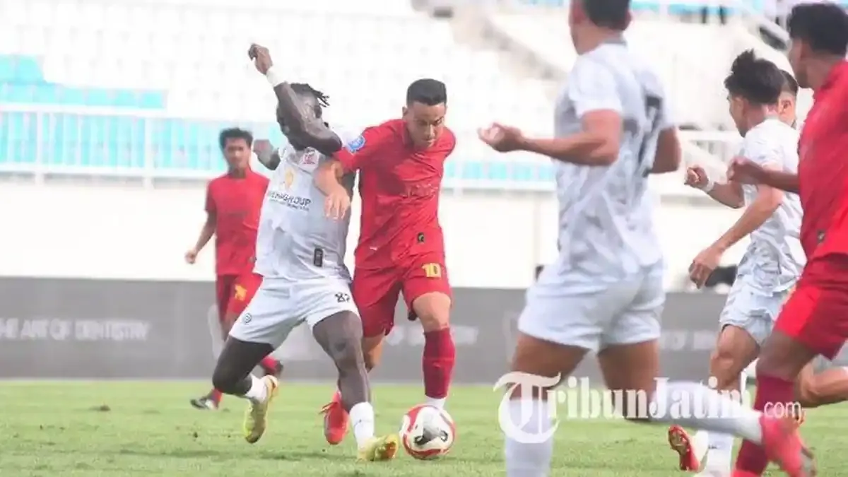 Madura United Siap Hadapi Arema FC, Carlos Parreira Tekankan Fokus dan Disiplin
