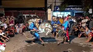 Pertunjukan Kesenian Tradisional Warnai Peringatan Hari Jadi ke-115 Kabupaten Jombang di Sentra Wisata Kuliner