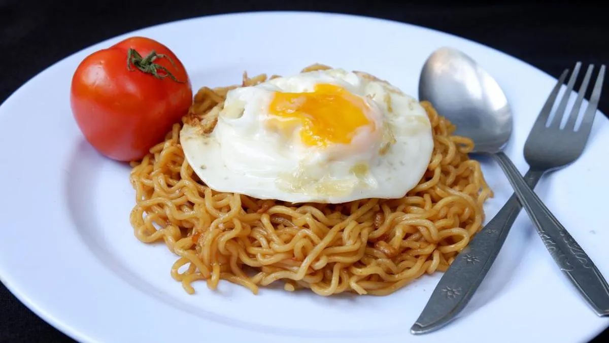 Dampak Konsumsi Mi Instan Saat Sahur Terhadap Tubuh Saat Puasa