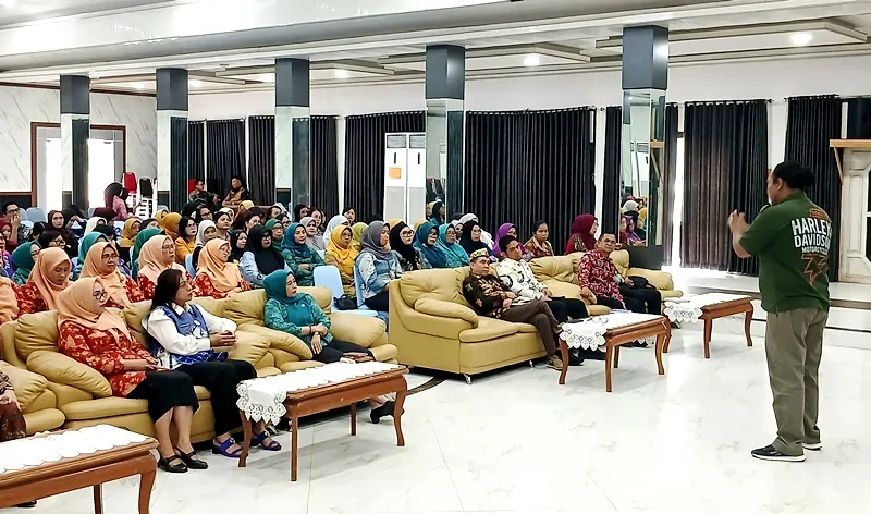 Hj Maya Savitri: Keluarga Kunci Cegah Radikalisme pada Generasi Muda