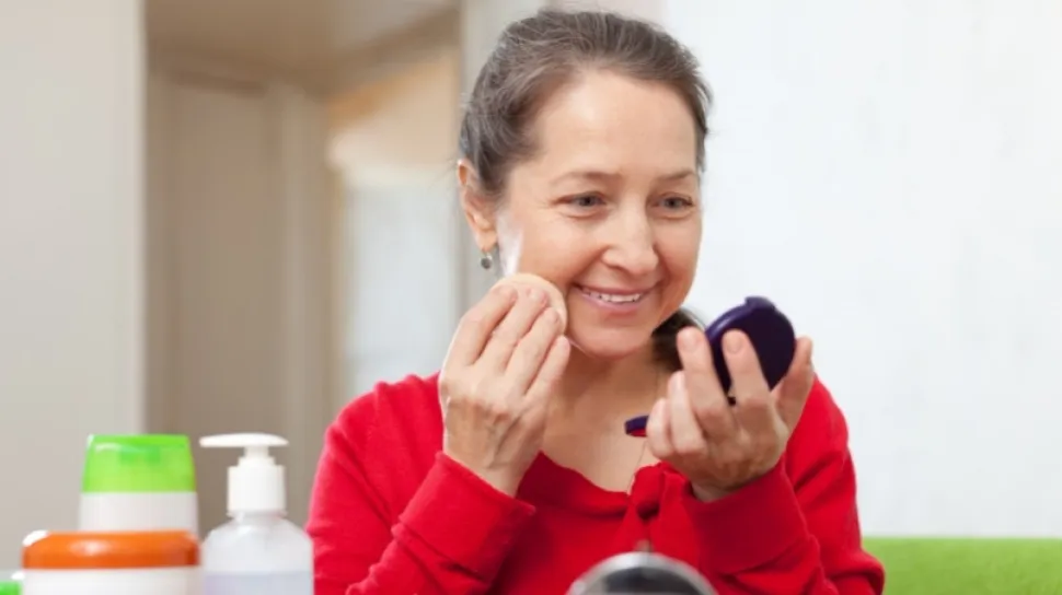 Rekomendasi Skincare untuk Wanita Usia 50 Tahun ke Atas: Menjaga Kecantikan dan Kesehatan Kulit