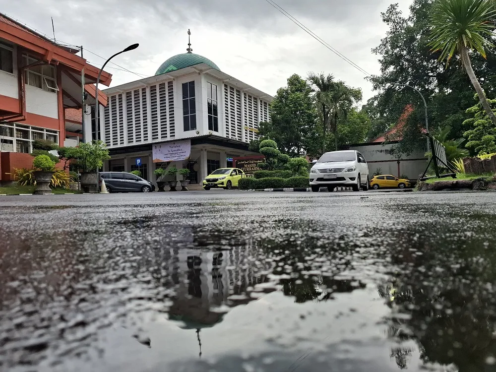 Masjid Baiturrahman: Simbol Toleransi dan Arsitektur Islami di Mojokerto