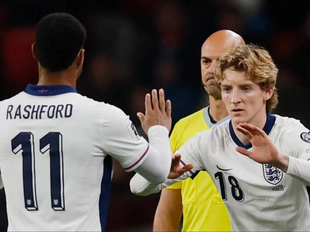MU Incar Anthony Gordon Antisipasi Kepindahan Rashford ke Barcelona