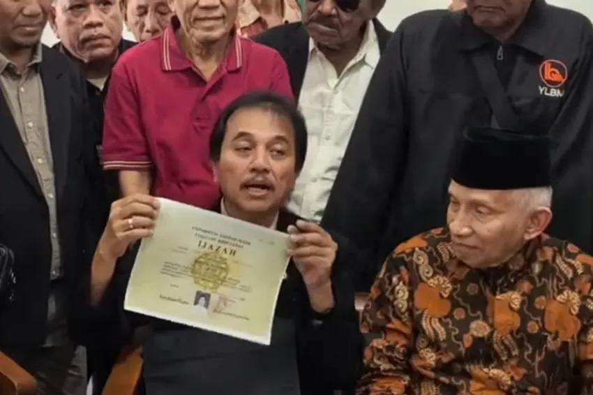 Roy Suryo dan Amien Rais Hadiri Sidang Ijazah Jokowi di PN Solo