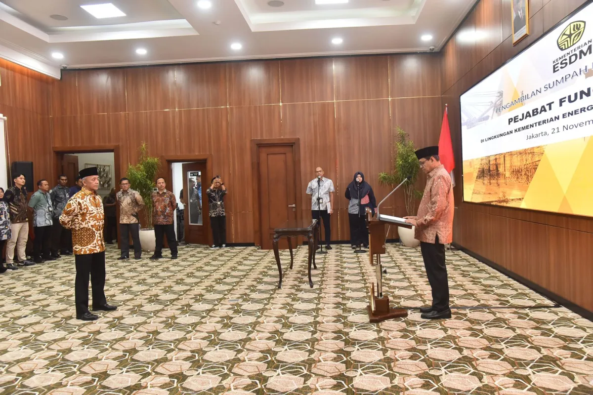 Wamen ESDM Lantik Penyelidik Bumi Utama, Fokus Eksplorasi dan Hilirisasi Energi
