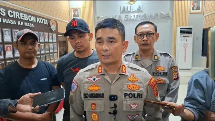 Dua Pria Diperiksa Polisi Terkait Video Viral di Cirebon
