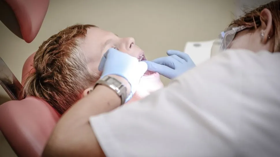 Damessa Dental Care Perluas Akses Perawatan Gigi Keluarga di Depok