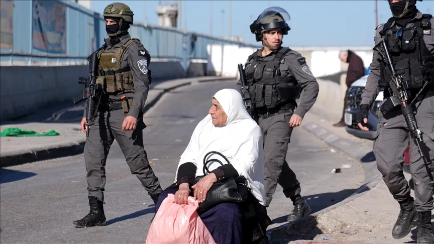 Israel Tangkap 14 Warga Palestina di Tepi Barat Saat Ramadan