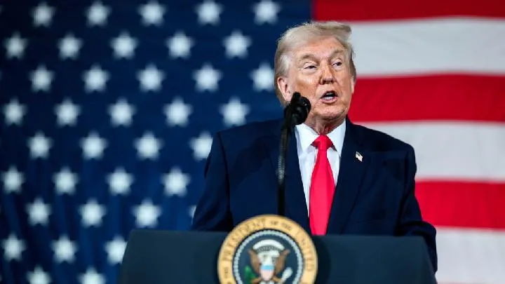 Trump Umumkan Tarif Global 10 Persen Pasca Pembatalan Mahkamah Agung
