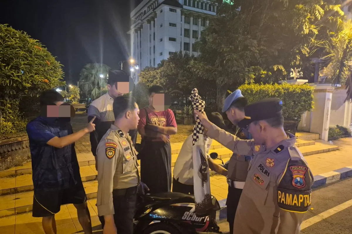 Polisi Amankan Remaja Sebelum Aksi Perang Sarung di Ponorogo