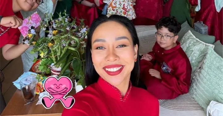 Thao Trang Rayakan Tahun Baru Imlek dengan Ritual First-Footing Bersama Penggemar