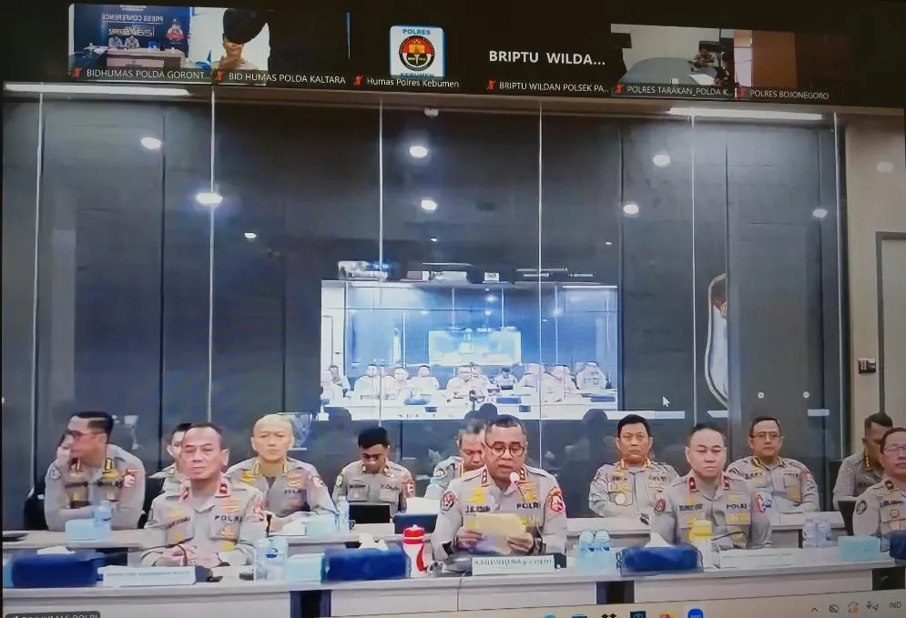 Polri Tingkatkan Kesiapsiagaan Informasi Media Sosial Melalui Zoom Meeting