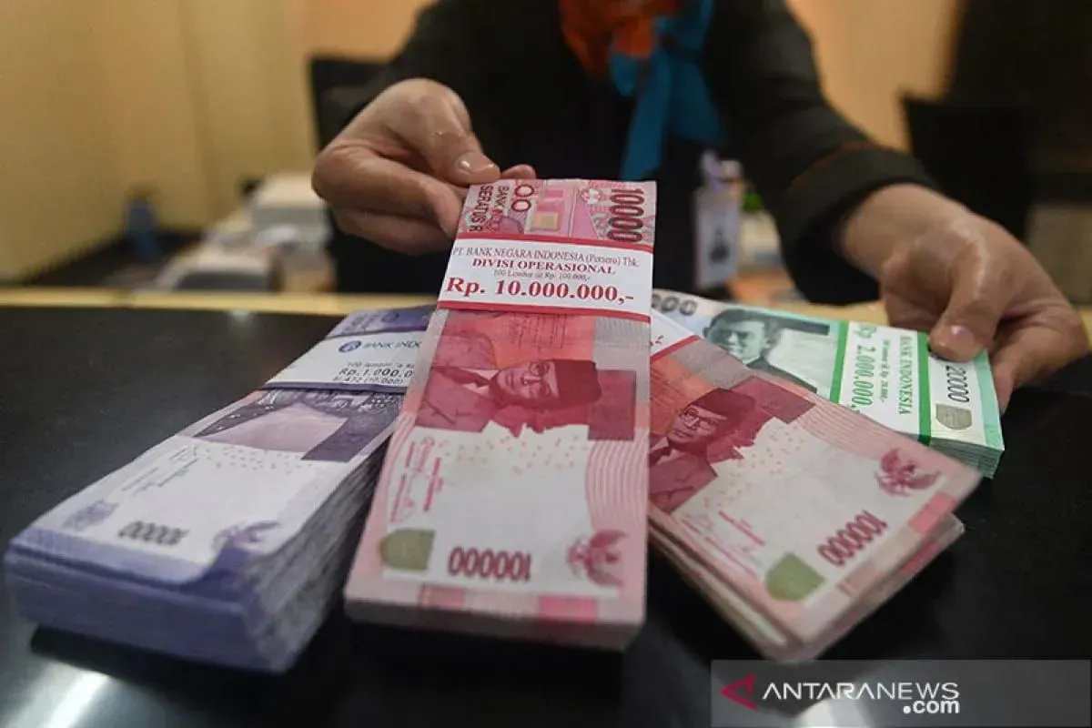 Rupiah Diprediksi Melemah Akibat Sentimen Geopolitik dan Penguatan Dollar AS