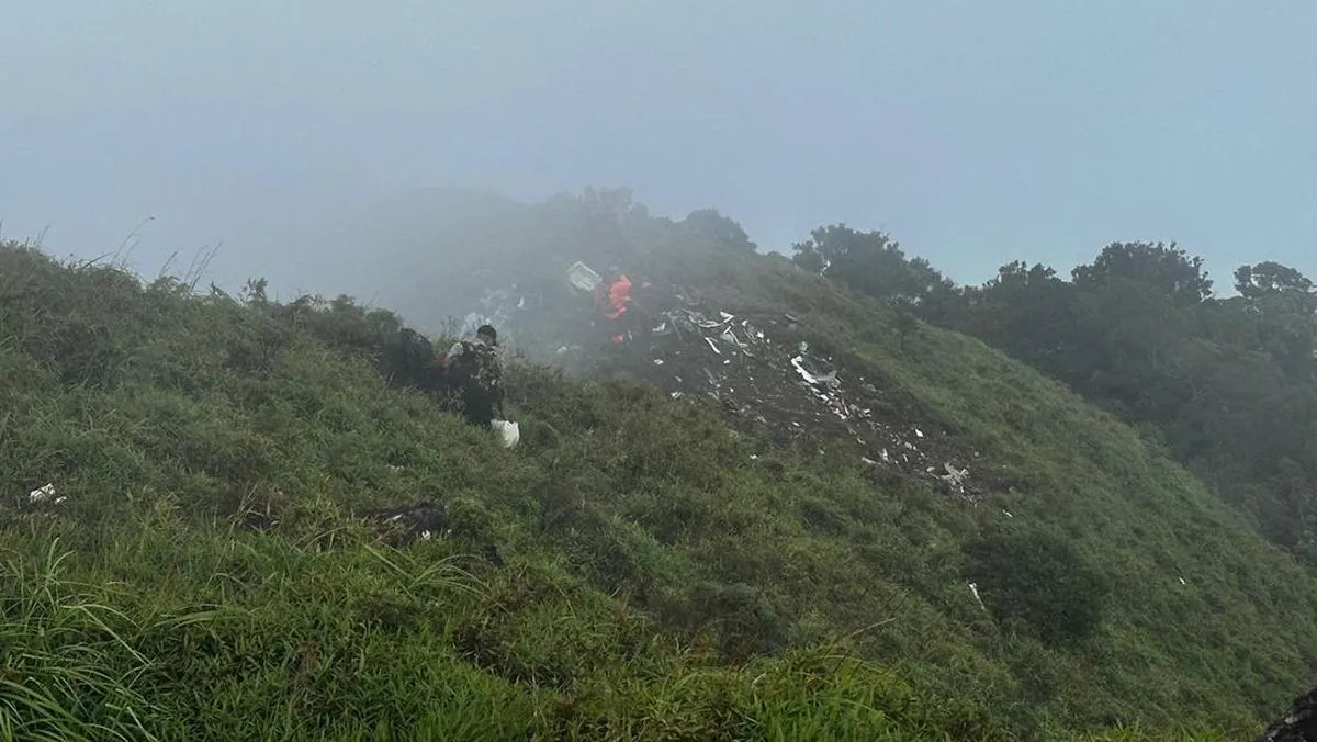 Pesawat ATR 42-500 Jatuh di Gunung Bulusaraung, Dua Korban Ditemukan