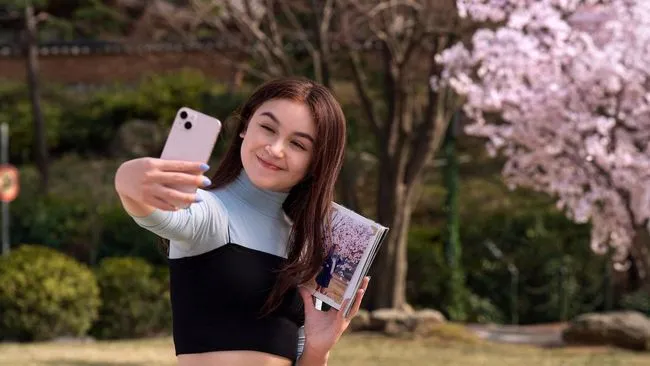 Fakta Menarik Anna Cathcart, Bintang Utama 'XO, Kitty' yang Berani Ambil Gap Year