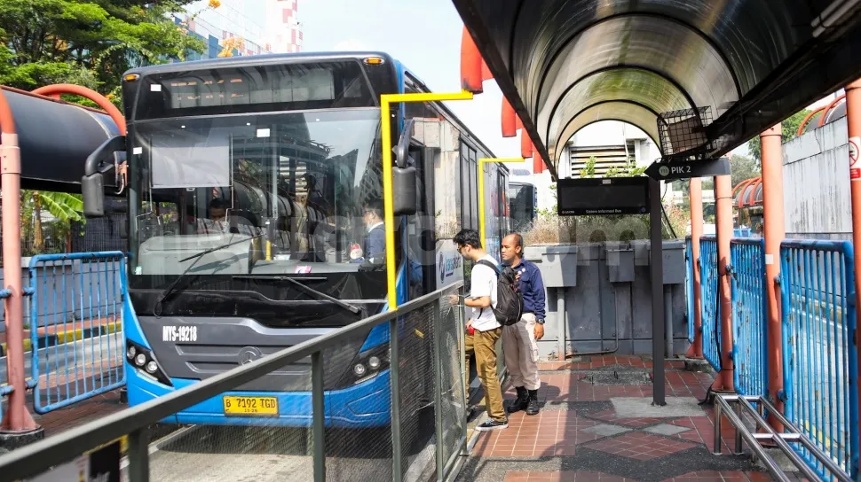 Transjakarta Izinkan Penumpang Berbuka Puasa Dalam Bus Selama Ramadhan