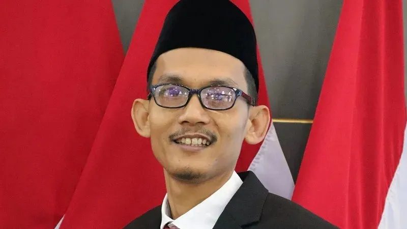 Riki Salayo Resmi Dilantik sebagai Komisioner KPID Sumbar, Menandai Perjalanan Karier Jurnalistik yang Gemilang