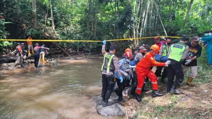 Polisi Selidiki Penemuan Mayat Perempuan di Sungai Jabung Malang