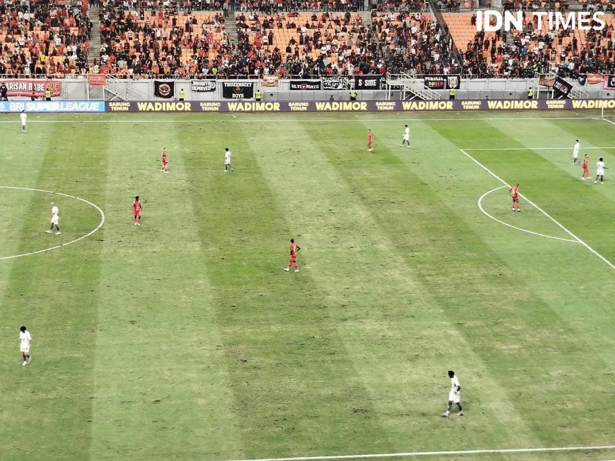 Pelatih PSM Sindir Kualitas Rumput JIS Usai Laga Melawan Persija