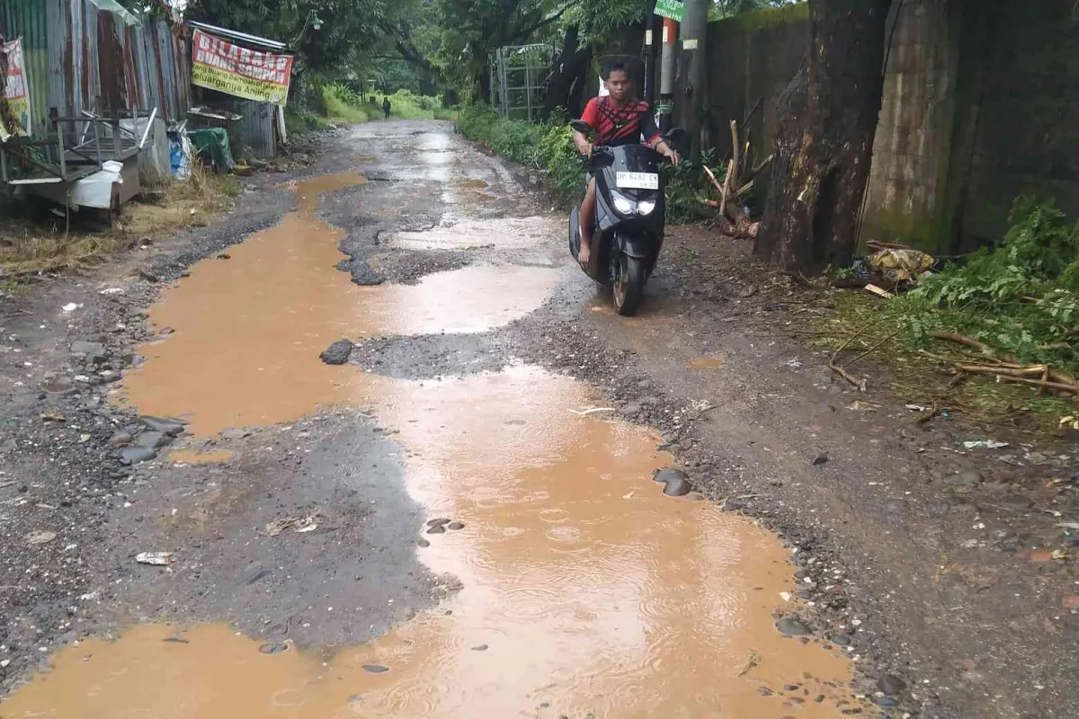 Surat Terbuka Warga Makassar Terkait Kerusakan Jalan Poros KNPI