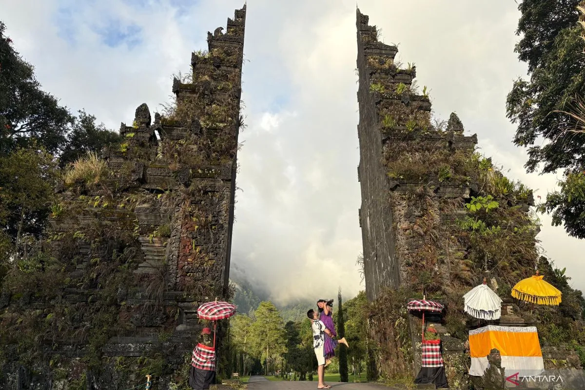 Gerbang Handara: Destinasi Wisata Populer di Bali Utara
