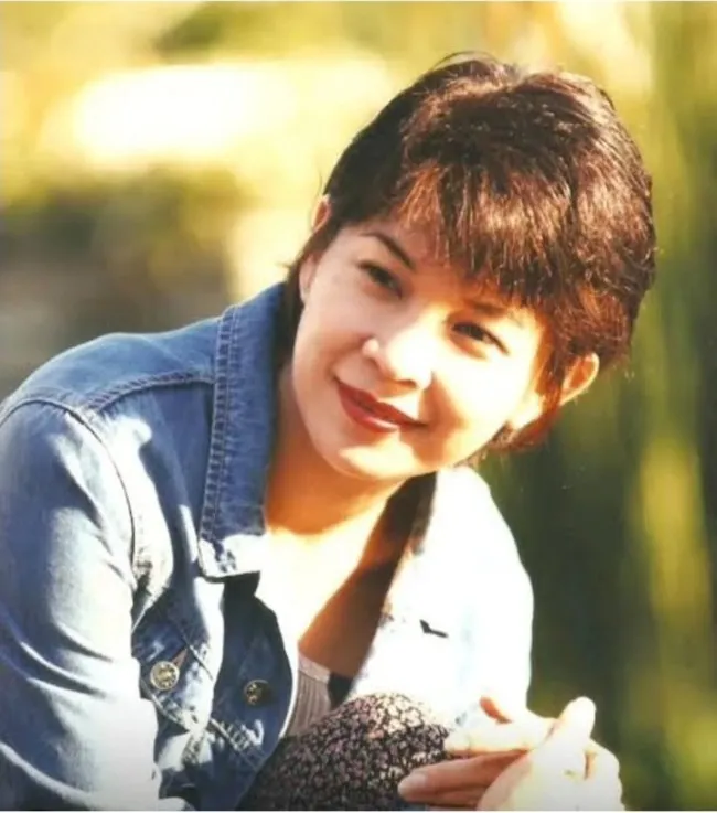 Irianti Erning Praja, Artis dan Penyanyi Senior, Meninggal Dunia di Usia 59 Tahun