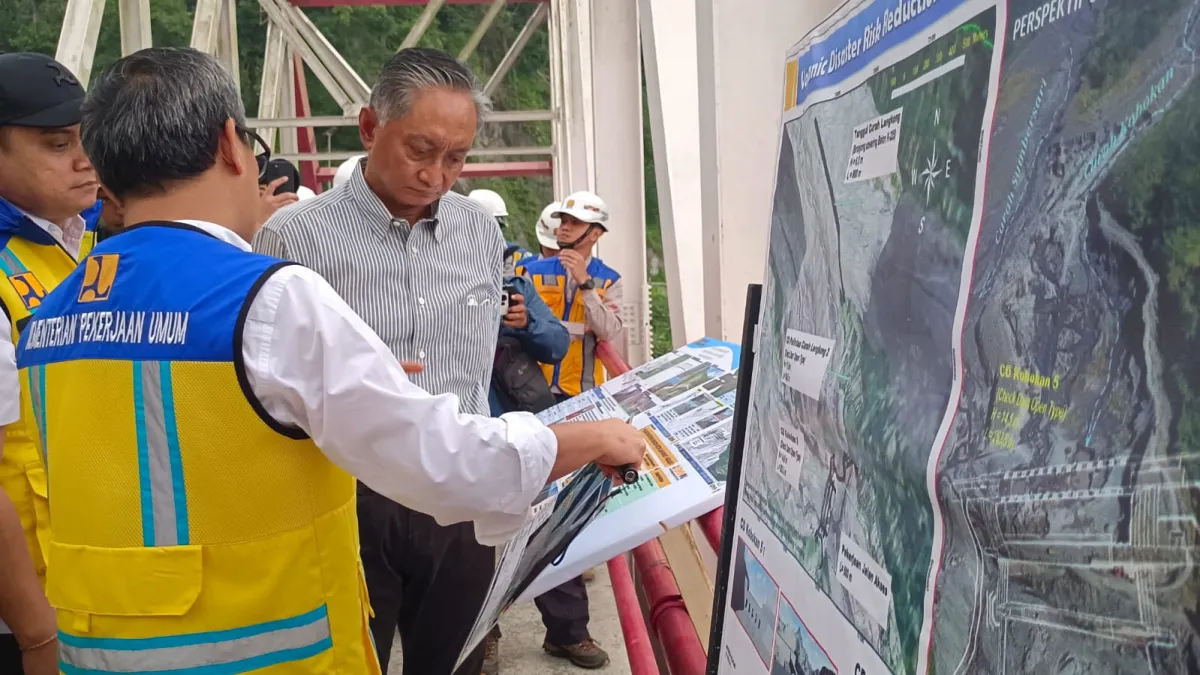 Menteri PU Tinjau Infrastruktur Mitigasi Pasca Erupsi Semeru di Lumajang