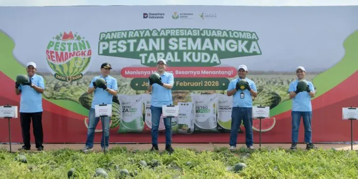 Petrokimia Gresik Tingkatkan Produktivitas Semangka Petani Tapal Kuda di Musim Hujan