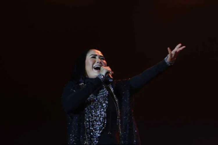 Mengenal Lagu 'Gelombang Kehidupan' oleh Nicky Astria dan Sejarahnya