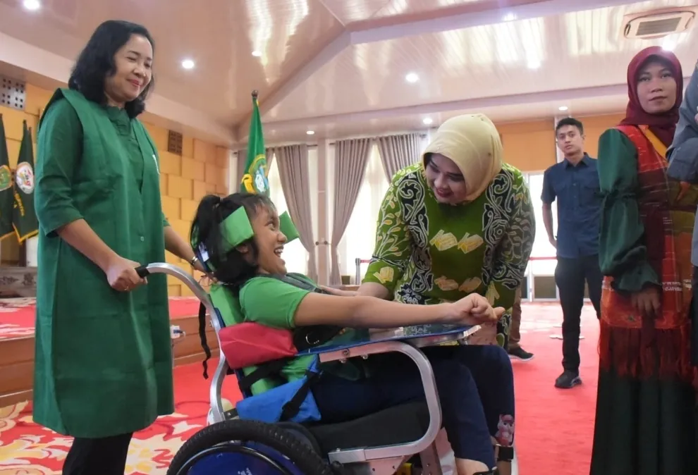 Deli Serdang Terima 20 Kursi Roda Adaptif untuk Anak Disabilitas
