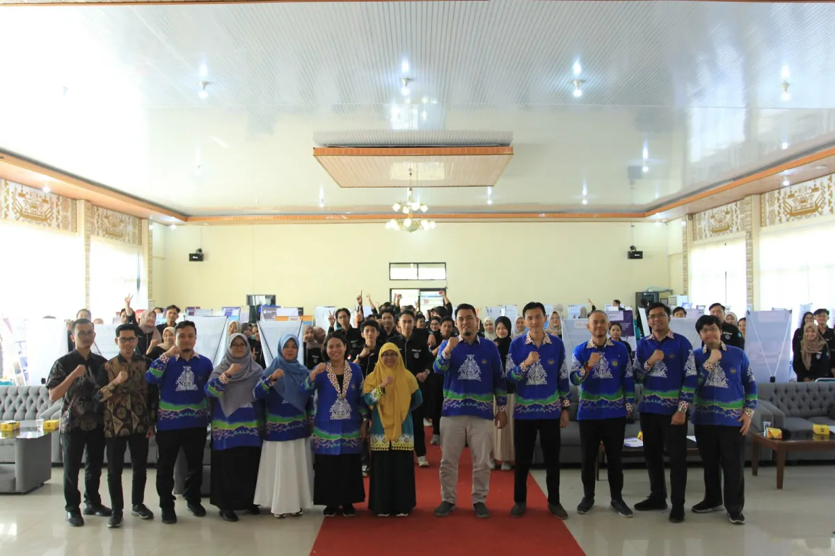 Pameran Karya Inovatif Mahasiswa PTI Unila dalam Industrial Work Practice Expo 2025