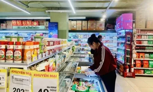 Pasar Tết keempat: Stok Melimpah dan Harga Stabil