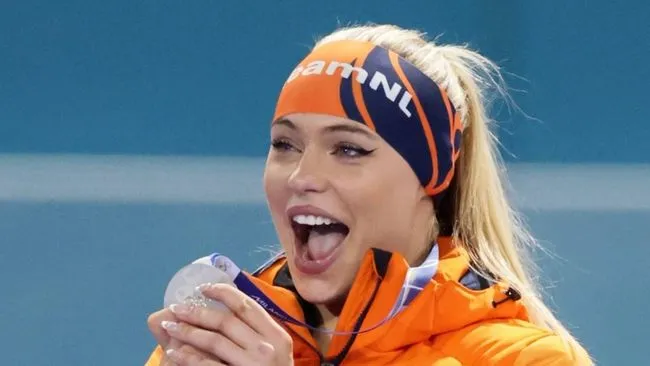 Jutta Leerdam Raih Dua Medali di Olimpiade, Kontroversi Rayakan Kemenangan
