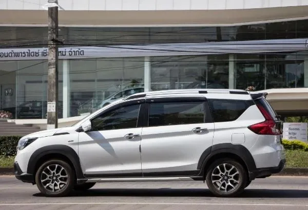 Perbandingan Interior dan Kenyamanan Suzuki XL7 dan Mitsubishi Xpander Cross 2025