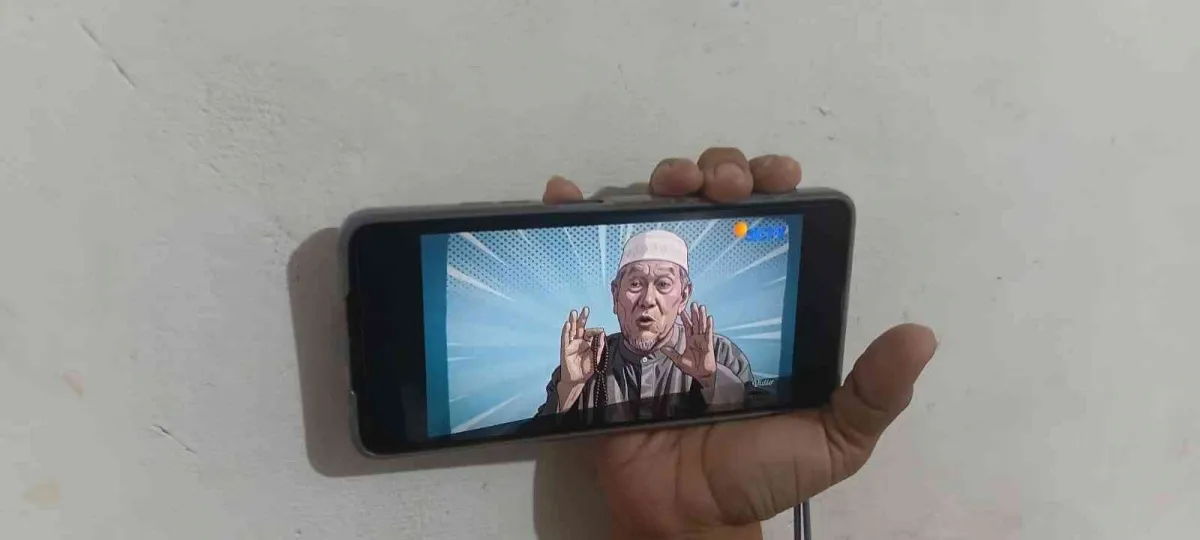 Tayangan Hiburan Televisi Temani Sahur Anti Ngantuk