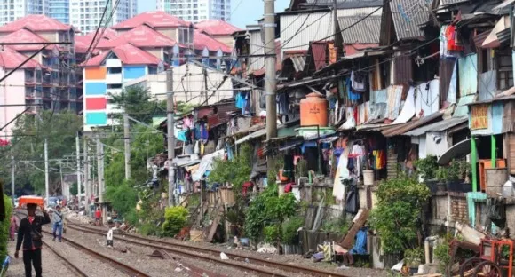 Kemiskinan di Indonesia: Realitas atau Data yang Menyesatkan?