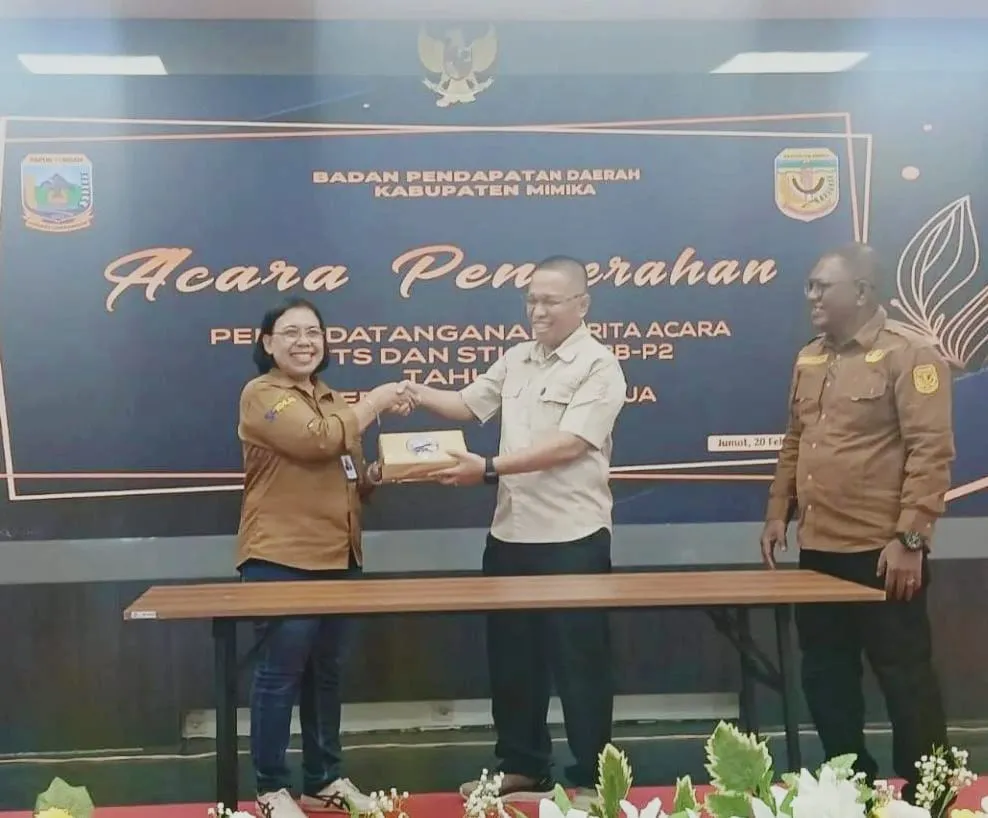 Bapenda Mimika Serahkan 44.234 STTS, Target PBB-P2 2026 Naik Jadi Rp89,4 Miliar
