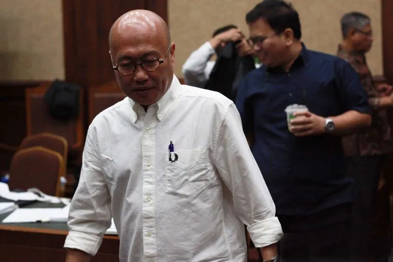 Tiga Terdakwa Suap CPO Dituntut Penjara 9-17 Tahun
