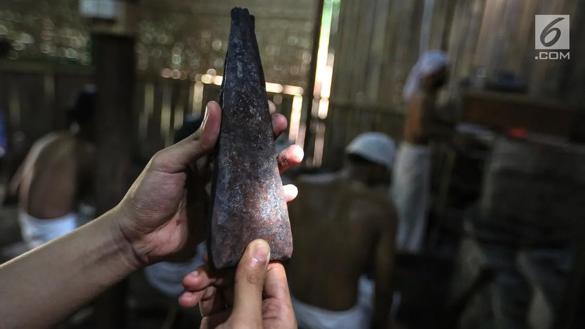 Perajin Keris di Banyusumurup Hadapi Tantangan Kekurangan Bahan Baku