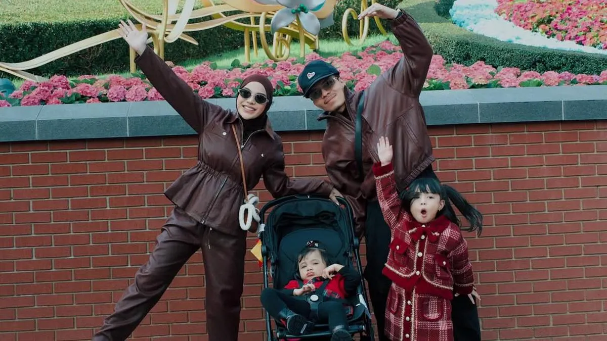Keluarga Atta Halilintar Rayakan Tahun Baru di Cina Bersama Anak-anak